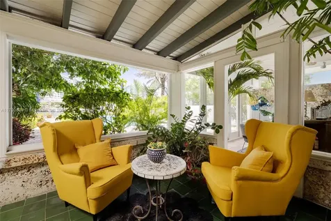 5215 Pine Tree Drive Miami Beach FL 33140