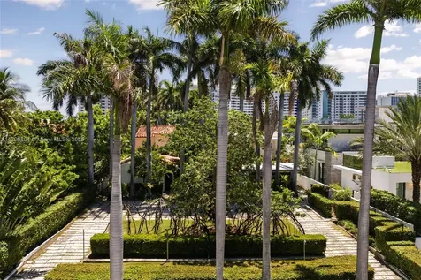 5215 Pine Tree Drive Miami Beach FL 33140