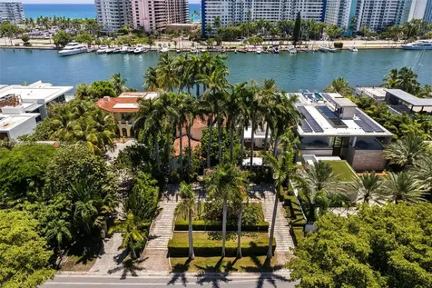 5215 Pine Tree Drive Miami Beach FL 33140