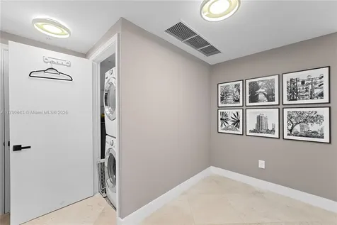 3400 SW 27th Avenue Miami FL 33133