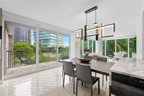 3400 SW 27th Avenue Miami FL 33133