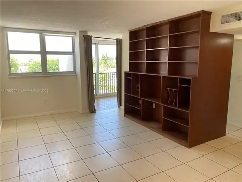 9411 SW 4th Street Miami FL 33174