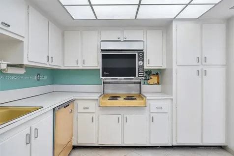11930 N Bayshore Drive North Miami FL 33181