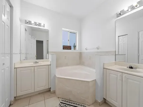 2352 SE 21st Street Homestead FL 33035