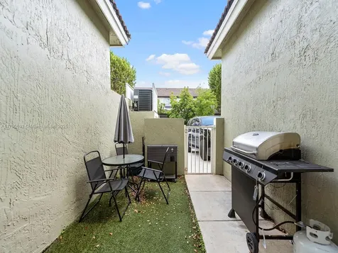 2352 SE 21st Street Homestead FL 33035