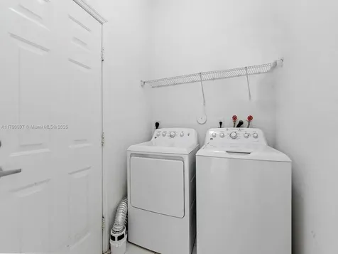 2352 SE 21st Street Homestead FL 33035