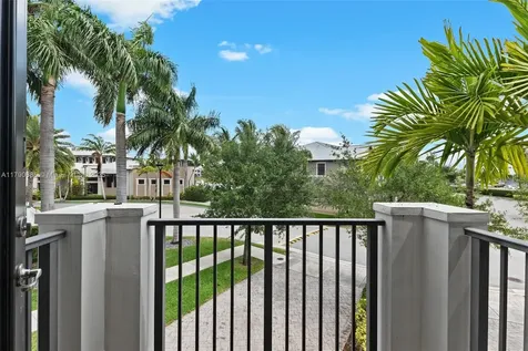 10470 NW 58th Terrace Doral FL 33178