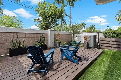 10470 NW 58th Terrace Doral FL 33178