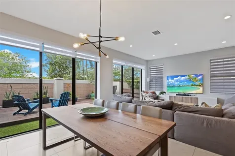 10470 NW 58th Terrace Doral FL 33178