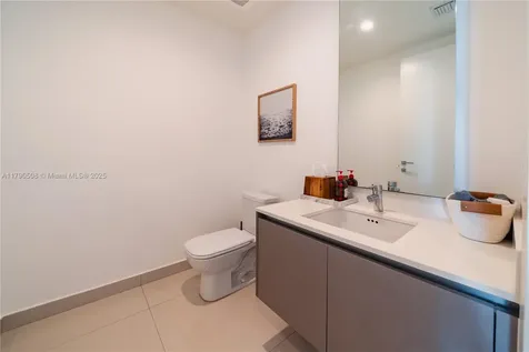 3250 NE 188th Street Aventura FL 33180