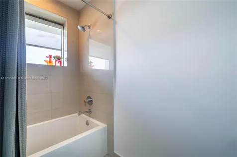 3250 NE 188th Street Aventura FL 33180