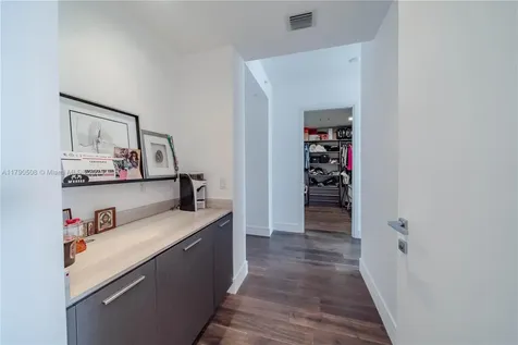 3250 NE 188th Street Aventura FL 33180