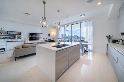 3250 NE 188th Street Aventura FL 33180