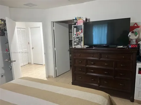 1446 NW 61st Street Miami FL 33142