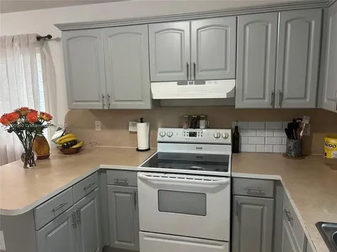 1446 NW 61st Street Miami FL 33142