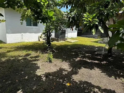 1446 NW 61st Street Miami FL 33142