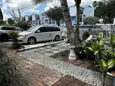 1446 NW 61st Street Miami FL 33142
