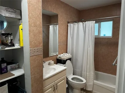 1446 NW 61st Street Miami FL 33142