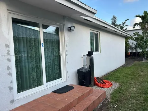 1446 NW 61st Street Miami FL 33142