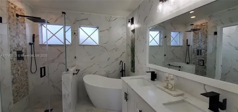 9042 Silver Glen Way Lake Worth FL 33467