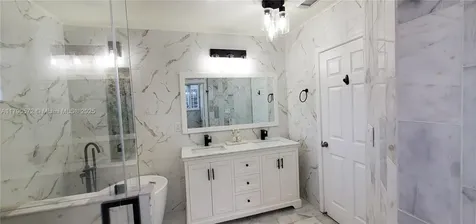 9042 Silver Glen Way Lake Worth FL 33467