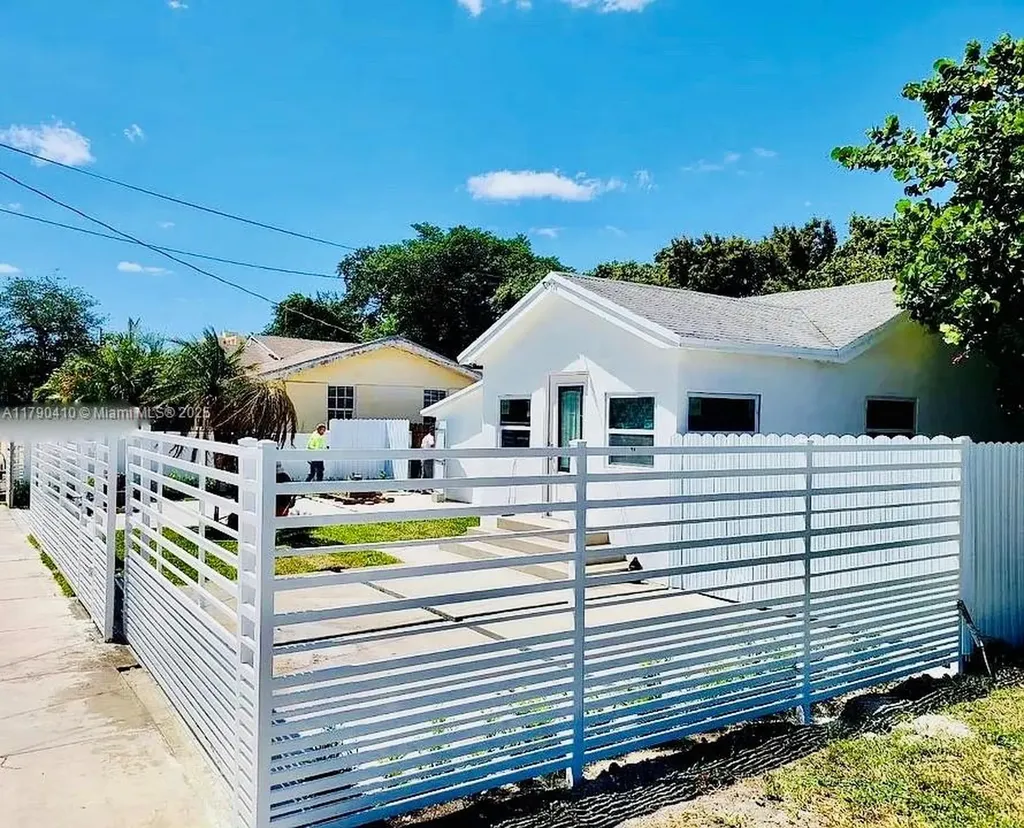 1945 NW 51 Street Terrace Miami FL 33142