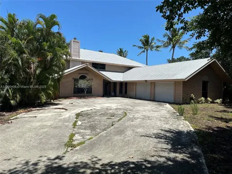 10737 SE Seaspray Court Hobe Sound FL 33455