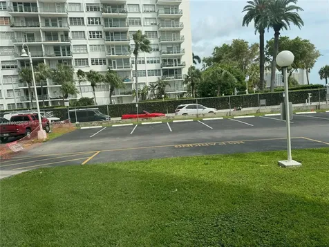 1420 Brickell Bay Drive Miami FL 33131