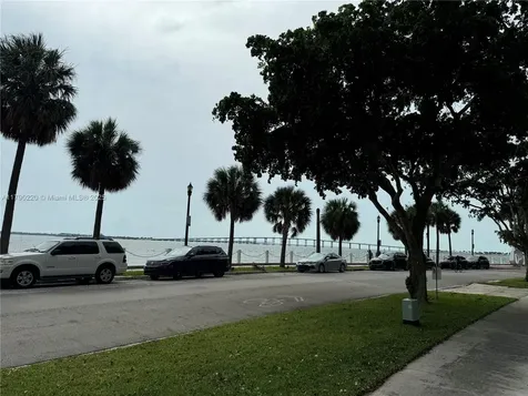 1420 Brickell Bay Drive Miami FL 33131
