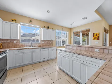 16218 SW 48th Terrace Miami FL 33185