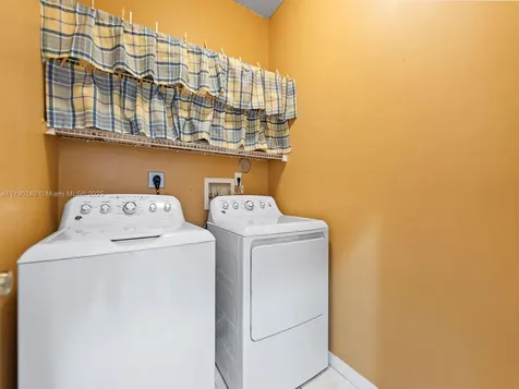 16218 SW 48th Terrace Miami FL 33185