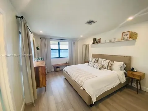 360 SW 97th Avenue Pembroke Pines FL 33025