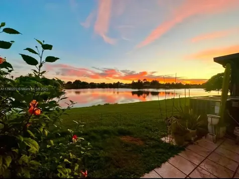 360 SW 97th Avenue Pembroke Pines FL 33025