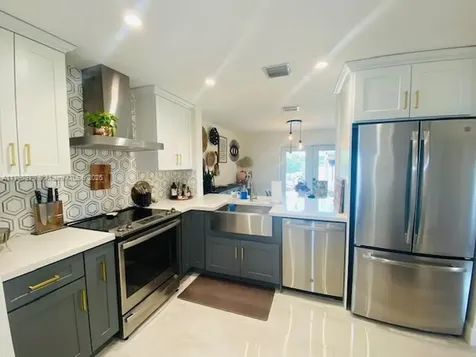 360 SW 97th Avenue Pembroke Pines FL 33025