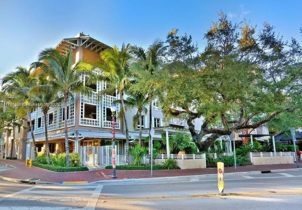 3540 Main Highway Miami FL 33133
