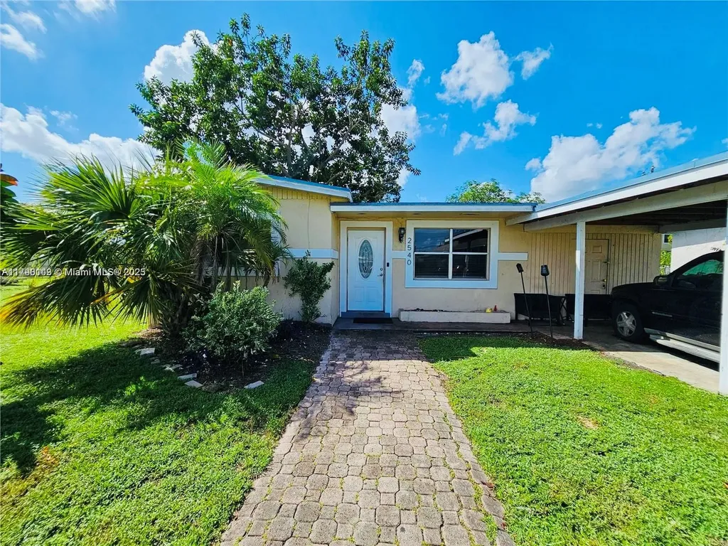 2540 NW 15th Street Fort Lauderdale FL 33311