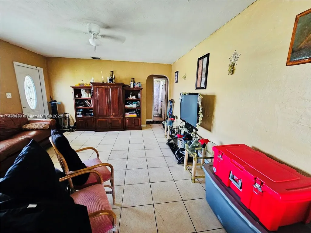 2540 NW 15th Street Fort Lauderdale FL 33311