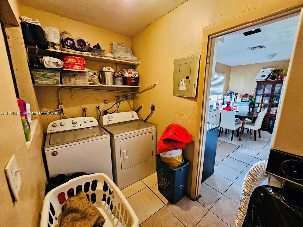 2540 NW 15th Street Fort Lauderdale FL 33311