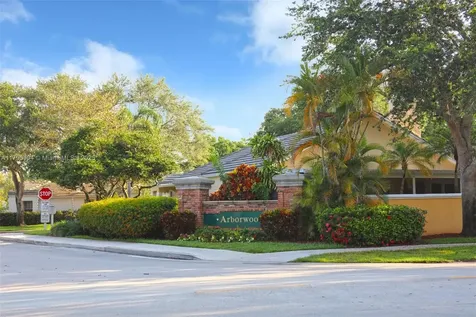 9271 Arborwood Circle Davie FL 33328