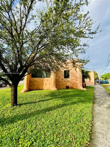200 Azure Way Miami Springs FL 33166