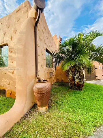 200 Azure Way Miami Springs FL 33166