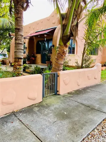 200 Azure Way Miami Springs FL 33166