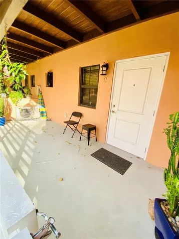 200 Azure Way Miami Springs FL 33166