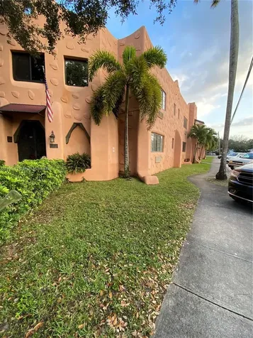 200 Azure Way Miami Springs FL 33166