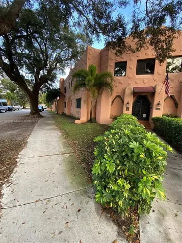 200 Azure Way Miami Springs FL 33166