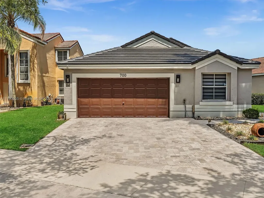 700 Sand Creek Circle Weston FL 33327
