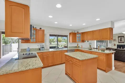1800 NW 105th Lane Coral Springs FL 33071