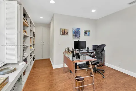 1800 NW 105th Lane Coral Springs FL 33071