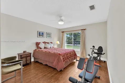 1800 NW 105th Lane Coral Springs FL 33071