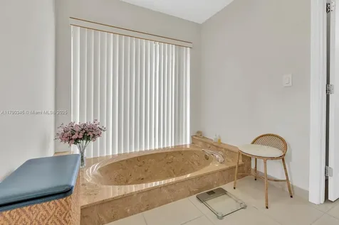 1800 NW 105th Lane Coral Springs FL 33071